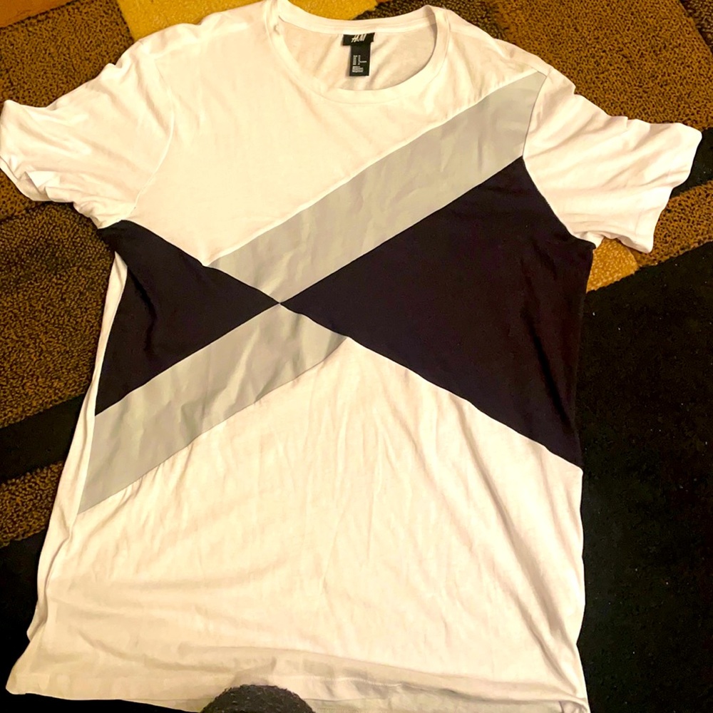 H &M shirt